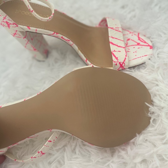 Paint Splatter Heels - Picture 3 of 3